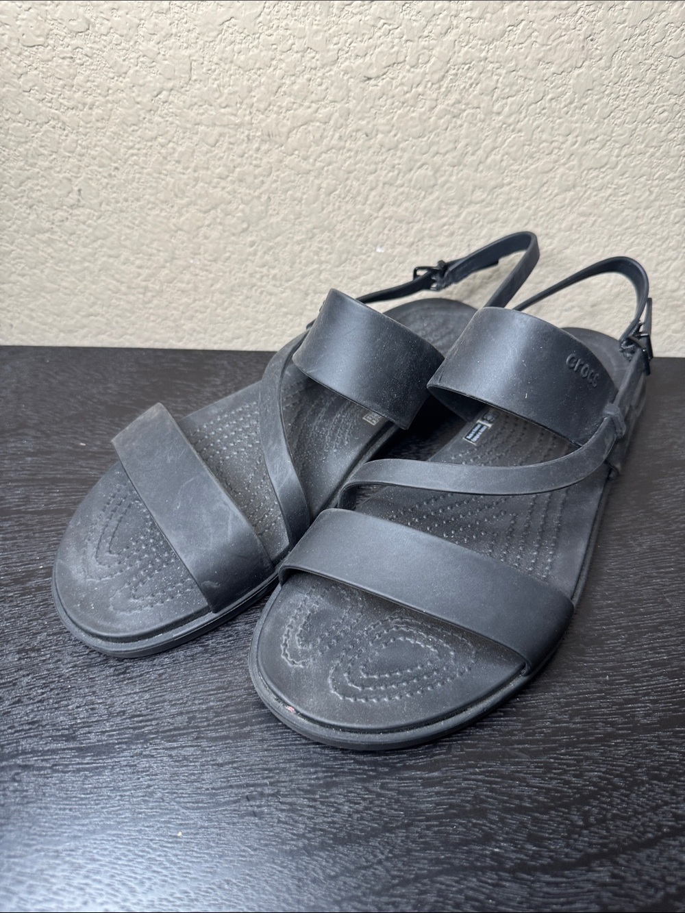 CROCS Women’s Black Double Strap Slingback Sandals Size 10